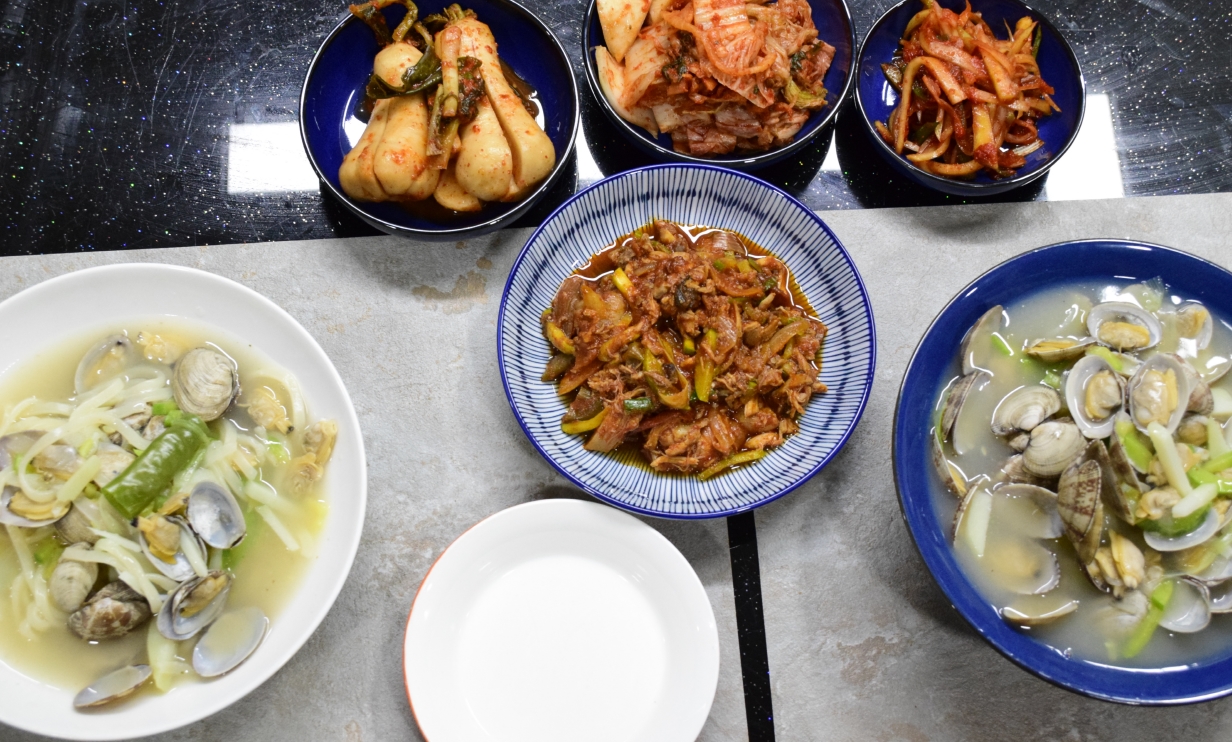 집에서 만든 바지락칼국 - 에누리 쇼핑지식 자유게시판 날씨가 쌀쌀해서 ... 집에서 만든 바지락칼국수... 뜨끈하게 - 에누리 쇼핑지식