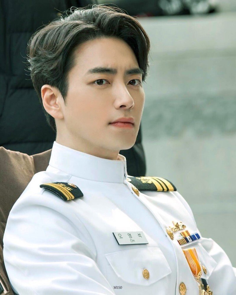 썸네일-젤다를 하는 존잘 배우-이미지