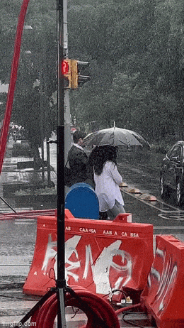 우산을 잘못 가지고 나왔다 | 인스티즈