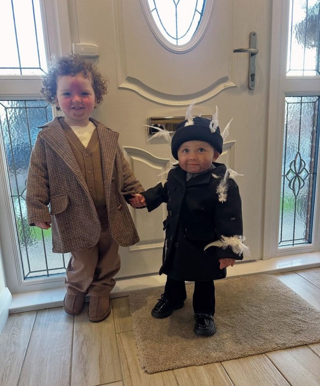 나홀로집에 도둑들 코스프레한 아기들 | 인스티즈