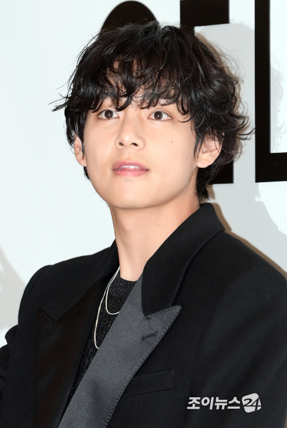 [포토]BTS 뷔, 남자 베이비펌의 좋은 예 - 에누리 쇼핑지식 뉴스